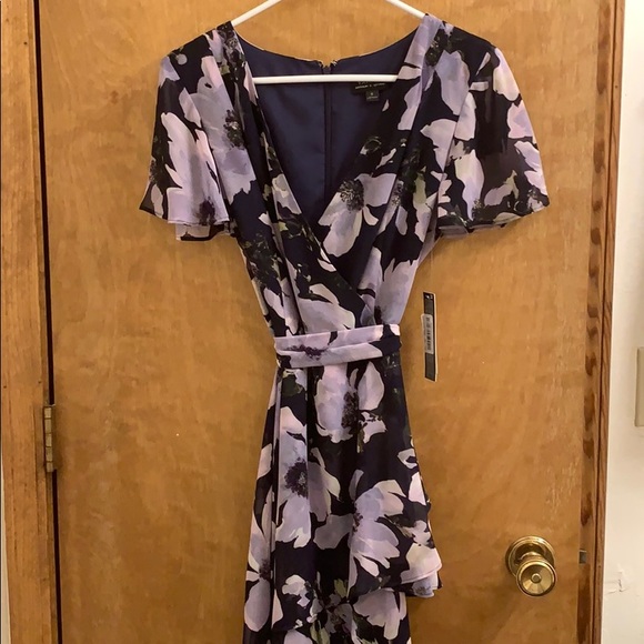Tahari Floral Dress - Picture 1 of 3